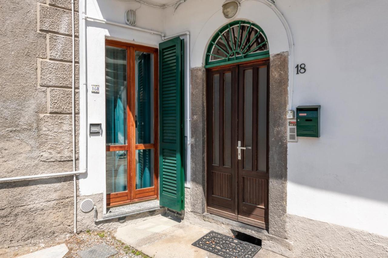 La Casa Del Pescatore チェルノッビオ エクステリア 写真